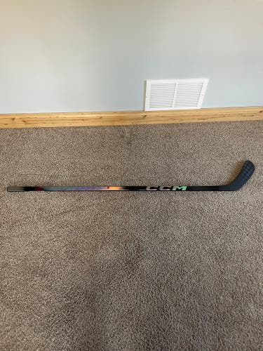 Intermediate CCM JetSpeed FT8 Right Handed Hockey Stick P28 55 Flex (Used)