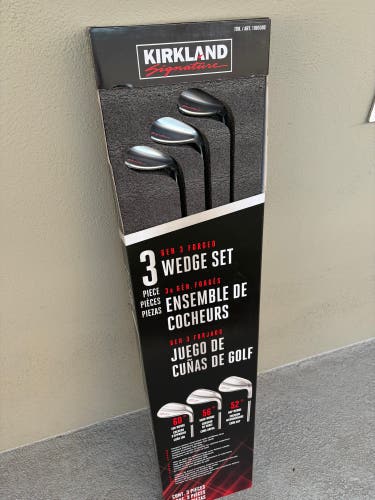 Men's Kirkland Signature Right Handed Wedge (New)