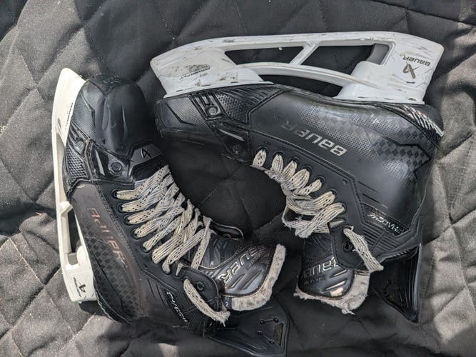 Bauer Supreme Shadow Hockey Skates Regular Width 10.5 (Used)