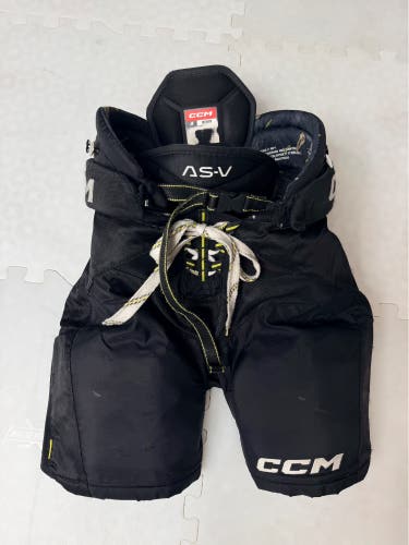 Junior Medium CCM Tacks AS-V 88 Hockey Pants (Used)