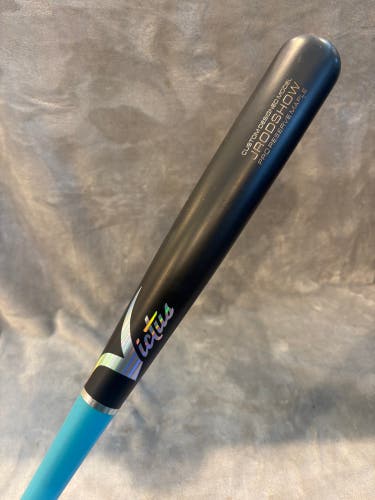 2024 Victus JRODSHOW Maple Bat BBCOR Certified (-3) Maple 30 oz 33" (Used)