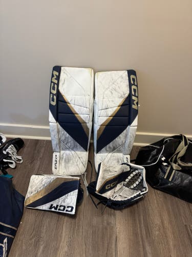 33" CCM EFlex 6 Regular Goalie Full Set (Used)
