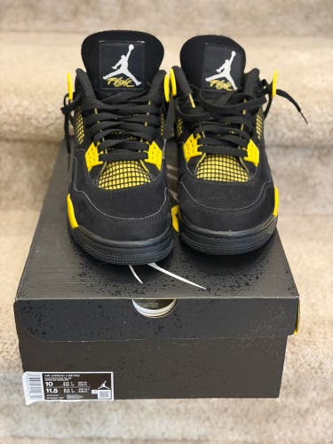 Men's Size M 10.0 (W 11.0) Adult Air Jordan 4 Retro Shoes (Used)