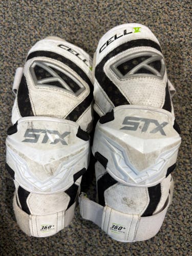 Small Youth STX Cell V Arm Pads (Used)