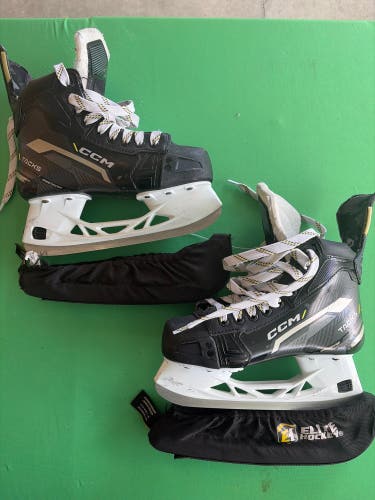Intermediate CCM Tacks AS580 Hockey Skates Regular Width Size 4 (Used)