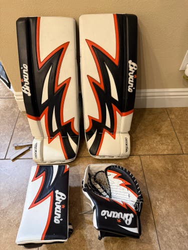 Brian’s Iconik DX2 Junior Goalie Set – 29+1