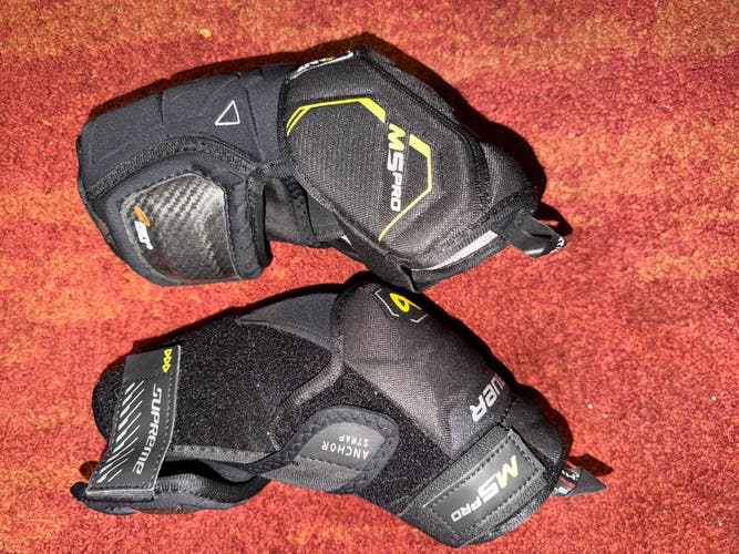 Intermediate Medium Bauer Supreme M5 Pro Elbow Pads (Used)