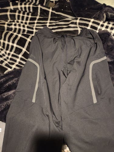 Black Medium Boys/Mens Under Armour Pants (New)