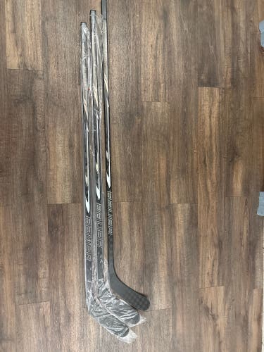 Senior Bauer Team Supreme Left Hand Hockey Stick P90TM 70 Flex Pro Stock (New)