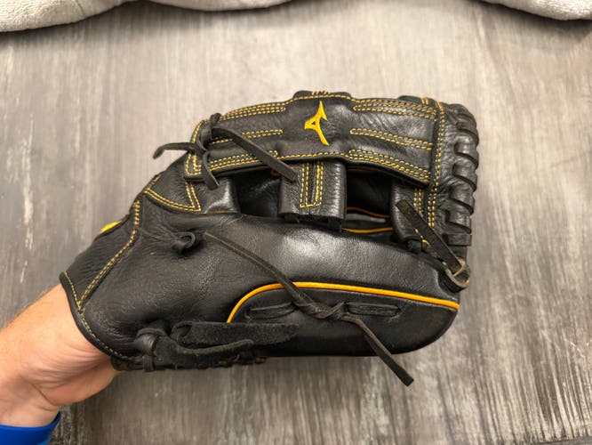 Mizuno Prospect Select RH Baseball Glove 11.75" (Used)