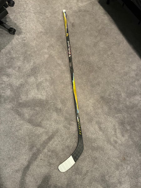 Senior Bauer Vapor Flylite Left Hand Hockey Stick P92 77 Flex (New)