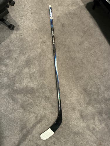 Senior Bauer Vapor Flylite Left Hand Hockey Stick P92 77 Flex (Used)