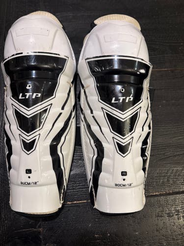 Junior CCM LTP 12" Shin Pads (Used)
