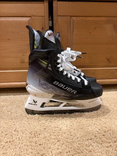 New Bauer Vapor Hyperlite 2 Size 7.0 Fit 1 Hockey Skates