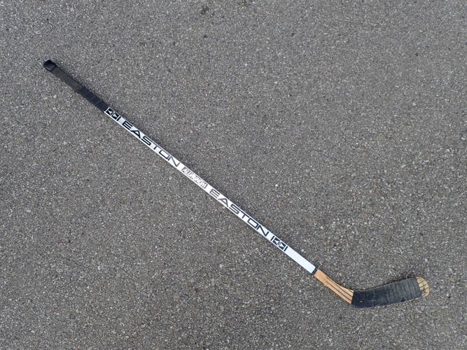 Easton Aluminum H5000 stick
