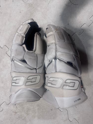 CCM JetSpeed FT8 Pro Gloves 15" (New)