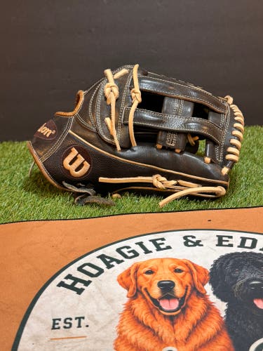 2015 Wilson A2000 RH Outfield Baseball Glove 12.75" (Used)