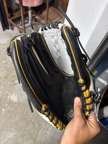 Wilson A2000 LH Softball Glove 12.5" (New)