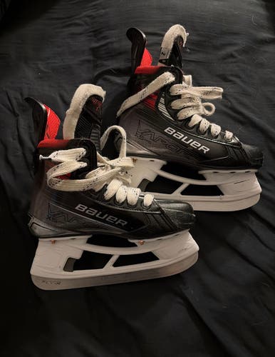 Red 2023 Bauer Vapor X5 Pro Hockey Skates Regular Width Size 2 (New)