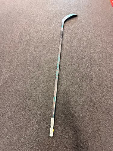 CCM Vizion Right Handed Intermediate Hockey Stick 55 Flex P29 +1/4  - New