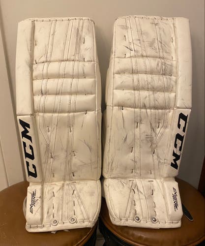 CCM Extreme Flex 860 Goalie Leg Pads 30+1 Powered by Lefevre White Black