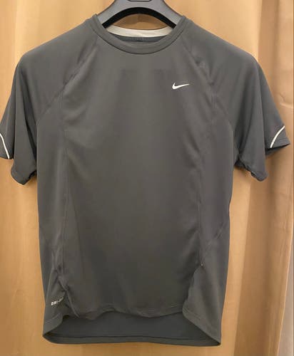 Nike Dri-FIT Athletic Shirt Adult Large Grey Drop Tail Running Training