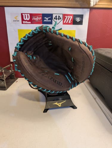 Catcher's RH Mizuno Franchise Baseball Glove 33.5" (Used)