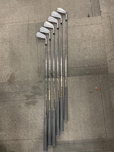Used Ping I230 BLACK DOT IRONS Mens Iron Set RH 5I-PW 11614-S000246056
