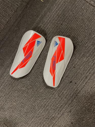 Used Adidas Soccer Shin Guards Junior White SM 11614-S000246142
