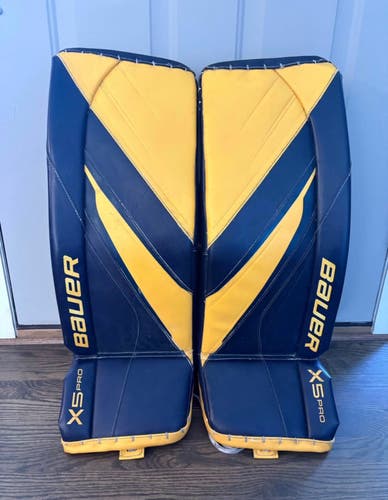 30" 2025 Bauer custom Goalie Full Set (Used)