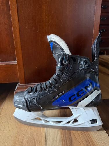 CCM JetSpeed XTra Hockey Skates Regular Width 6 (Used)