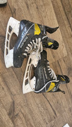 Bauer Supreme Ultrasonic Hockey Skates 8 (Used)