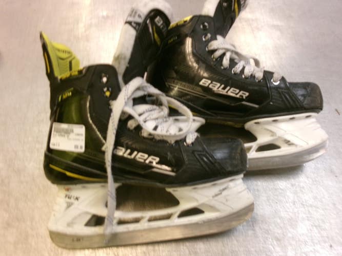 Used Bauer SUPREME M4 Senior Hockey Skate Senior 6 11339-S000208057