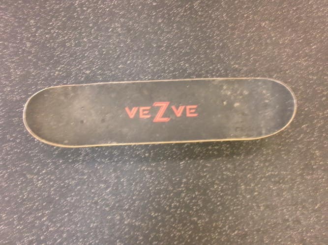 Used VEZVE COMPLETE SKATEBOARD Complete Skateboard Black Regular 11339-S000208030