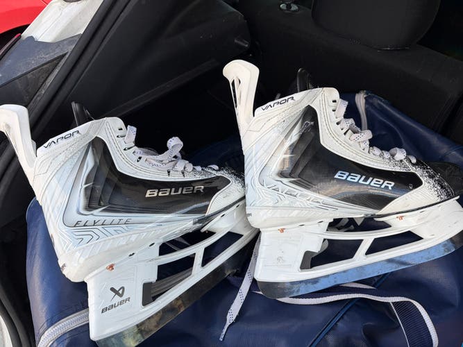 Bauer Vapor Flylite LE Hockey Skates - Senior Regular Width 9.5 (Used)