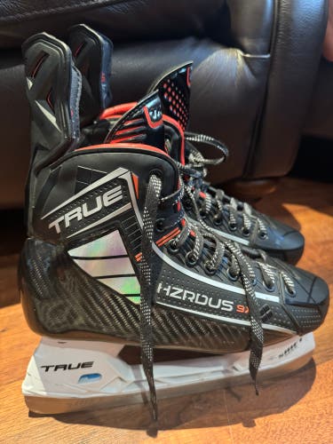 2023 True HZRDUS 9x Hockey Skates Wide Width 8 (New)