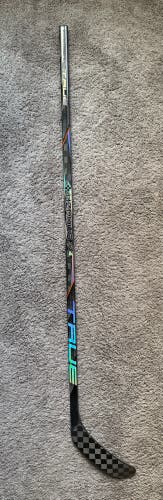 Intermediate True HZRDUS 9x4 Right Handed Hockey Stick T27 50 Flex (New)