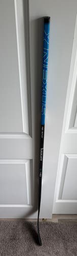 Intermediate Bauer E.40 Right Handed Hockey Stick P88 55 Flex (Used)