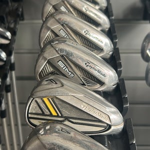 Men's TaylorMade SIM2 MAX MIX Right Handed Iron Set Regular Flex (Used)