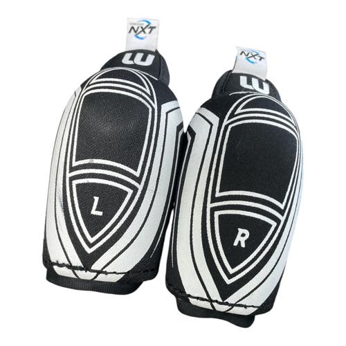 Used WinnWell AMP500 Youth Elbow Pads Black 6" 11735-S000368263