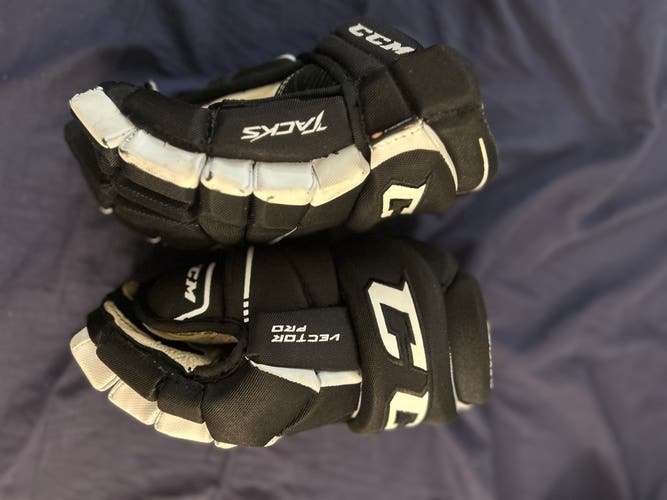 CCM Vector Pro Gloves 12" (Used)