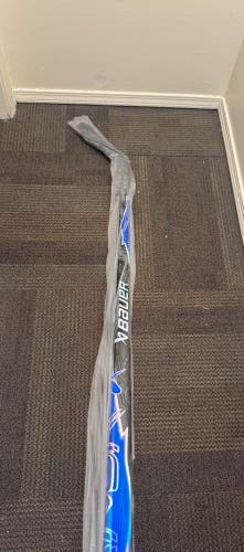 Senior Bauer Vapor Flylite Left Hand Hockey Stick P28 82 Flex (New)