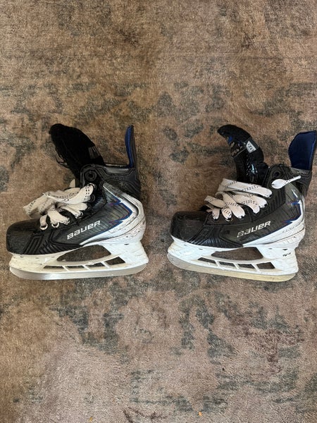 2025 Bauer Vapor Flylite Hockey Skates Regular Width 12.5 (Used)