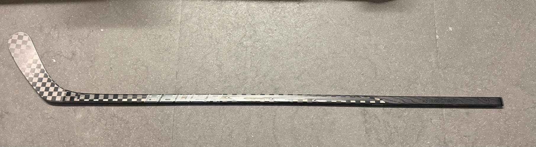 Senior Bauer Team Supreme Right Handed Hockey Stick P92 77 Flex Pro Stock (New)