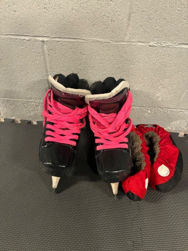Bauer Vapor Hockey Skates Size 5.5 (Used)