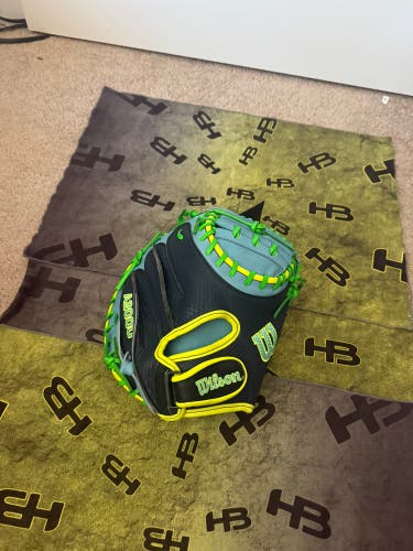 FALL 2026 Wilson A2000 PF33 33" Baseball Catcher's Mitt Pedroia Fit