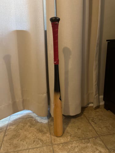 Louisville Slugger MLB Prime RA13 Ronald Acuna Game Model Maple Bat (-3) 25 oz 28" (Used)