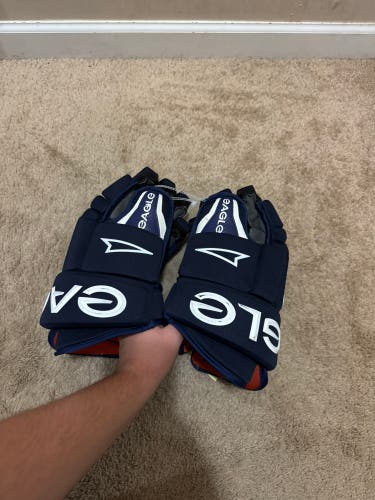 Like New Eagle Aero Gloves 14"