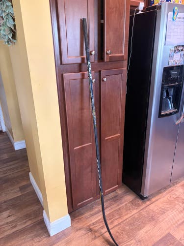 Senior CCM Super Tacks 2.0 Right Handed Hockey Stick P28 75 Flex (Used)