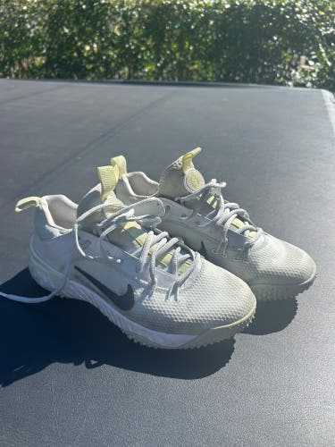 Nike Huarache Turf Shoes Size 8.5
